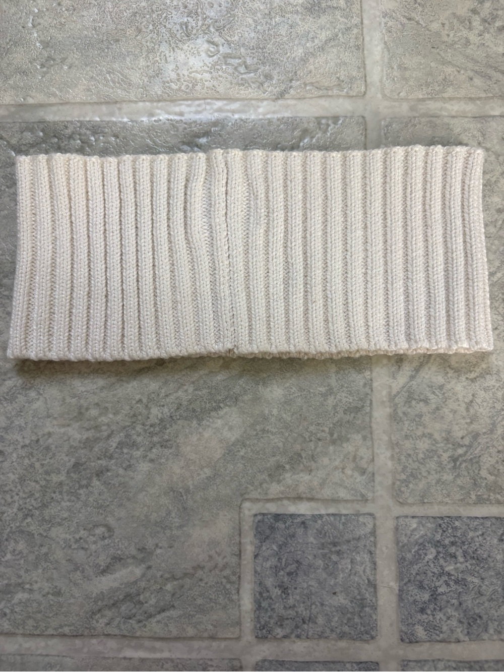 4 Piece Neutral Winter Set-3 Beanies+1 Headband - Picture 3 of 12